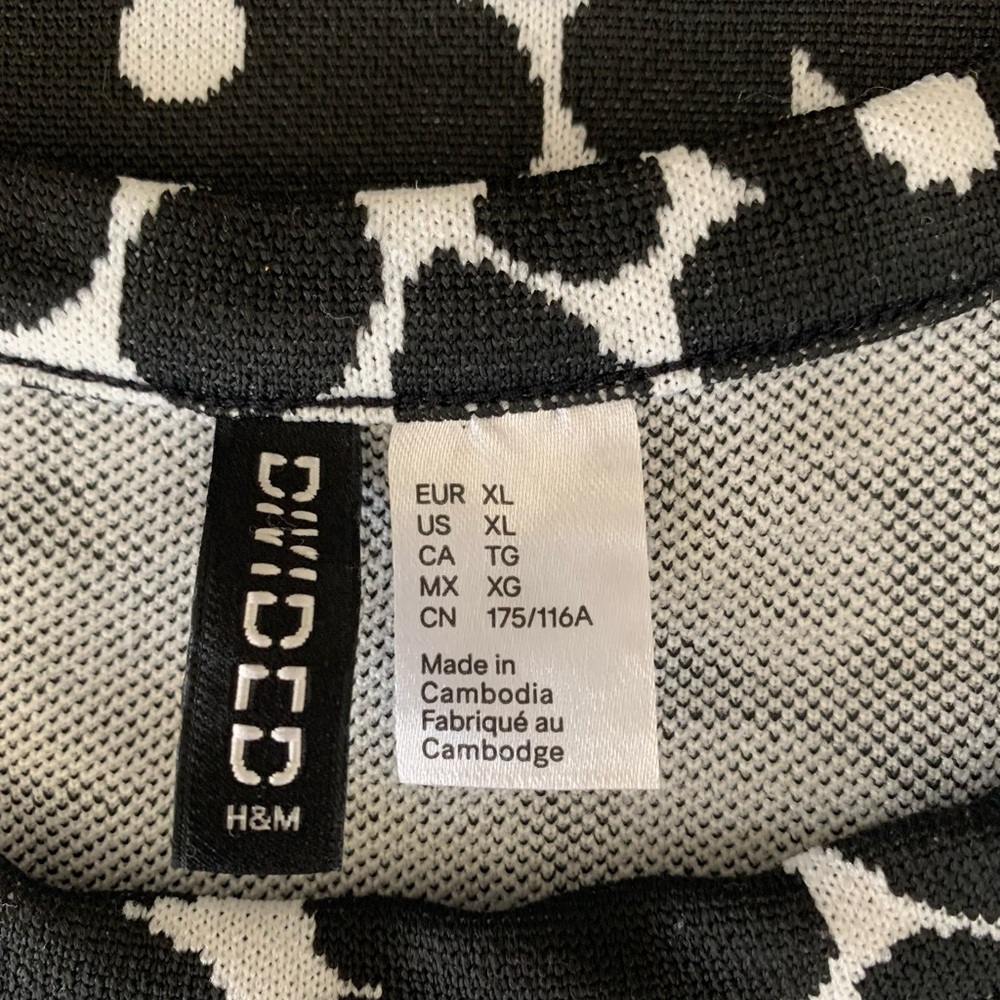 H&M Black and White Floral Mini Dress - Picture 2 of 10
